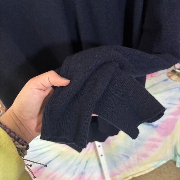 BROOKS BROTHERS 100% CASHMERE Men's Navy V-Neck Sweater 42” chest XL - Picture 7 of 9